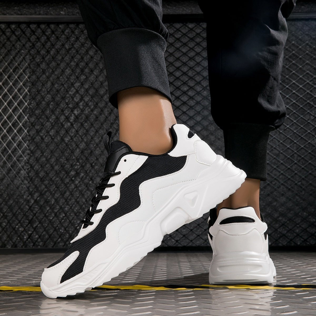 Lightweight Casual Sneaker - MTX